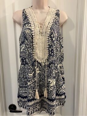 YA Los Angeles Women’s Navy & Cream Sleeveless Crochet-Trim Tunic